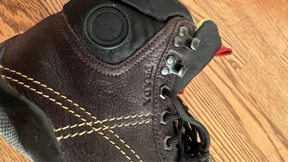 Продам полуботинок от Prada детский Оригинал