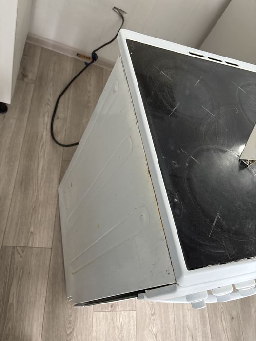 Продам плиту электрическую