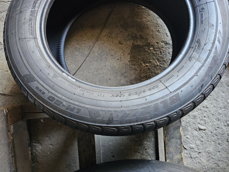 4 anvelope iarna 235 60 18 Bridgestone