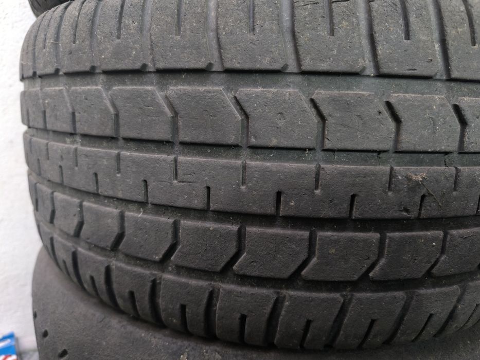 Сликове 16 190 600 17 610 225