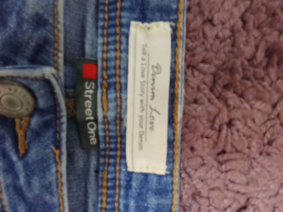 Два чифта къси дамски панталонки