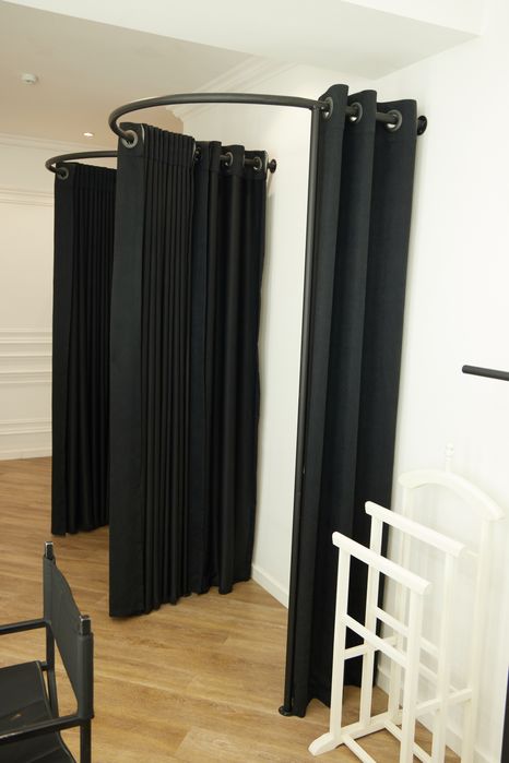 Продаем гримерную штора и каркас цена за 1 шт в сборе