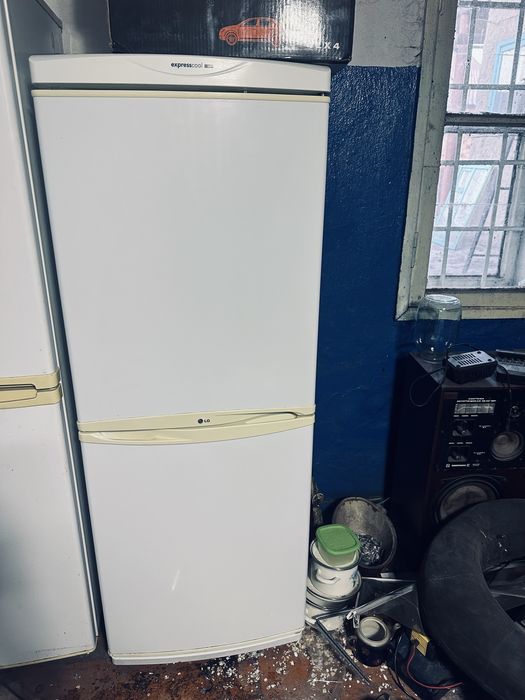 Холодильник марки LG