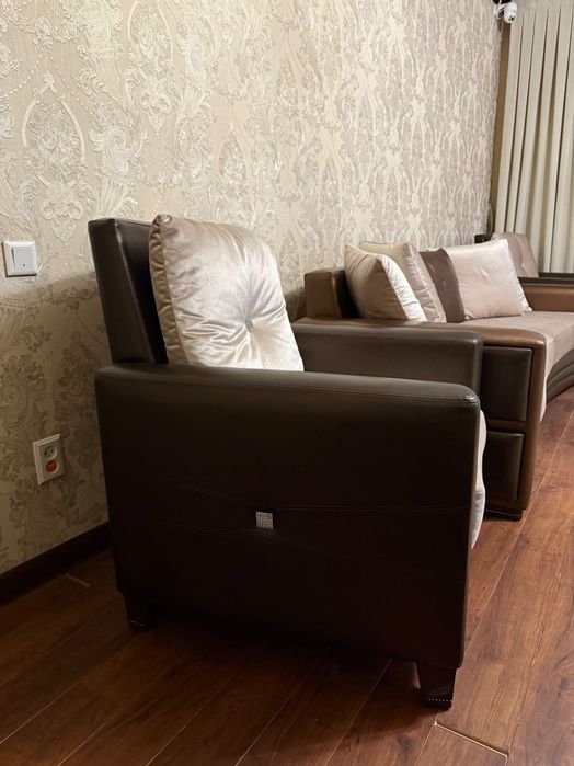 Турецкий диван в очень хорошем состоянии