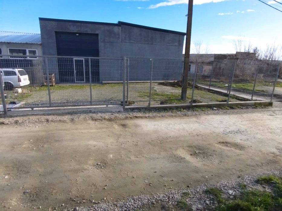 Hala 160 mp + birou + curte privată  900 mp + parcare – Acces A4