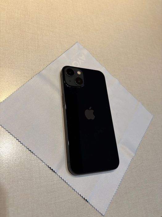 iPhone 13 midnight 128gb