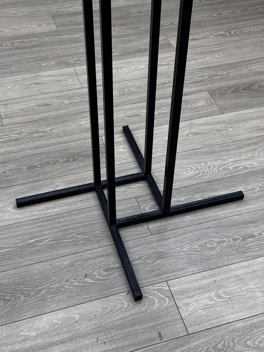 Вешалка , стойка для одежды