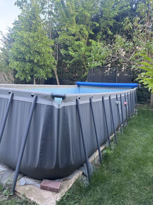 Piscina supraterana