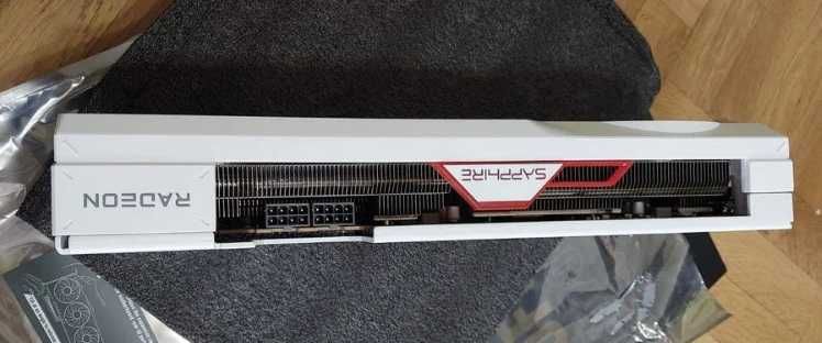 RX 7700 XT 12GB - Gigabyte Gaming OC, Sapphire Pure Gaming OC