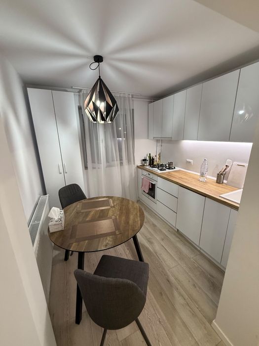 Închiriez apartament în regim hotelier