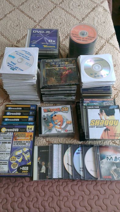 Cd si Dwd uri jocuri, muzica, programe.