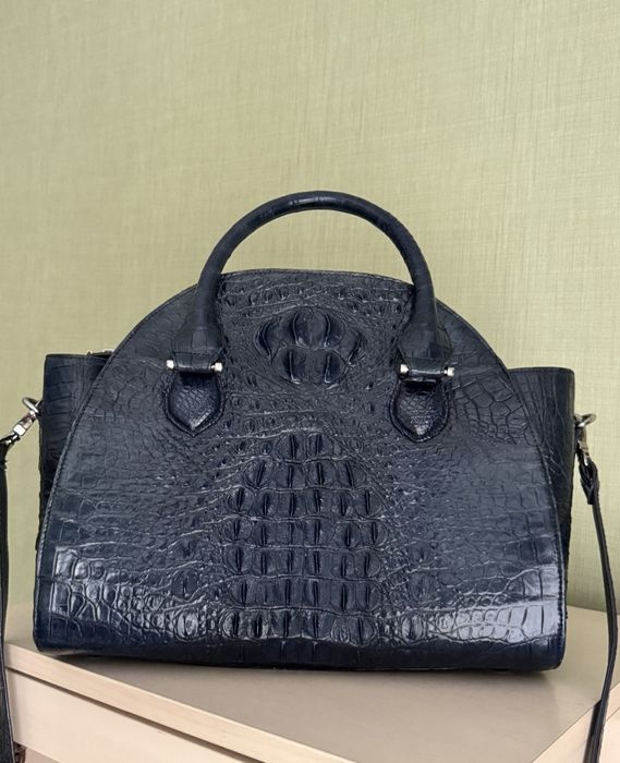 Кожаная сумка из крокодила