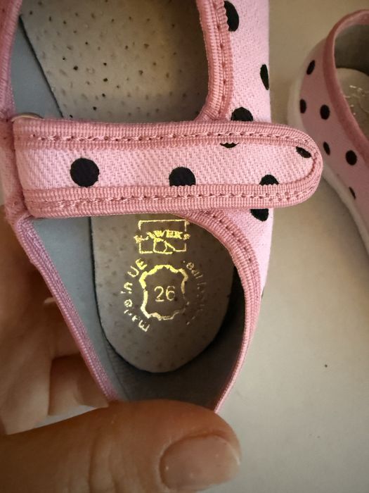 Пантофи в розово