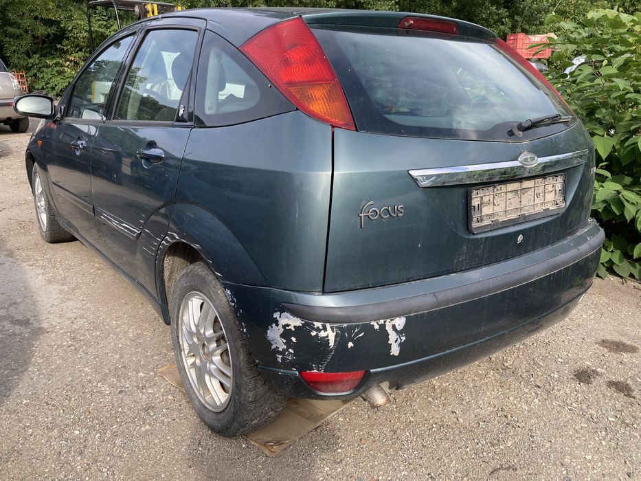 Форд фокус 1.6 бензин на части.