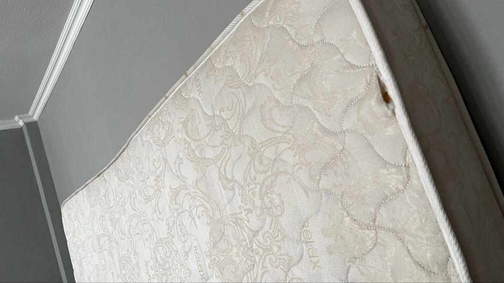 Матрас б/у 180см * 200см