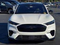 Ford Mustang Mach-eGT Naqd va Halol nasiya