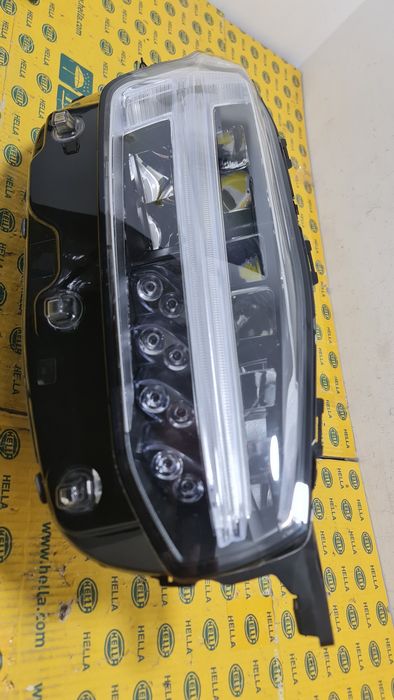 Far full led matrix active high beam Volvo XC90 2 II 32228689 modul