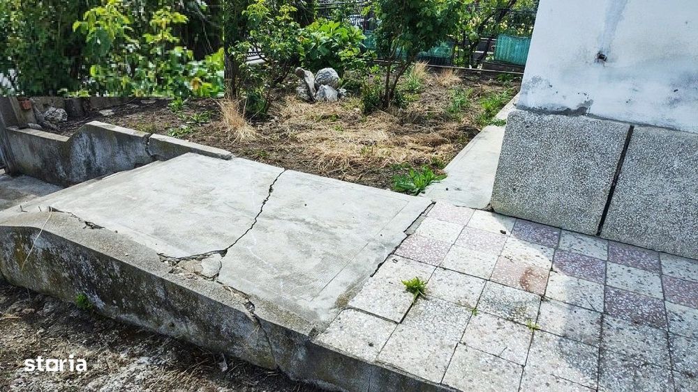 Teren intravilan de 2108 mp, cu casa, zona excelenta, Dambul Rotund