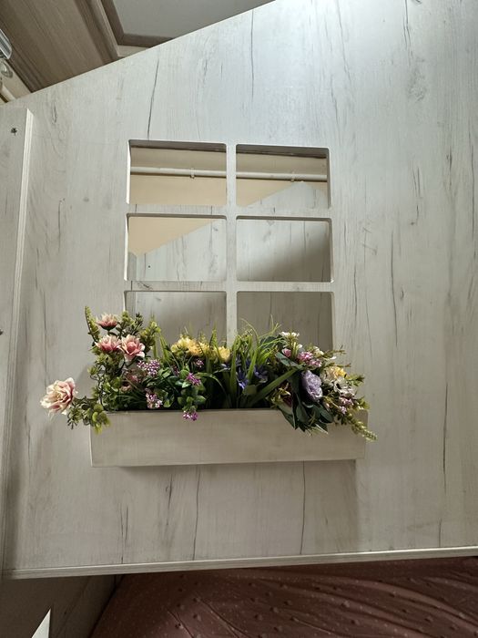 Двухэтажная кровать для девочек.