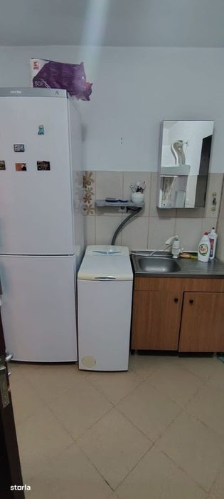 Garsoniera zona Cornisa etaj 3