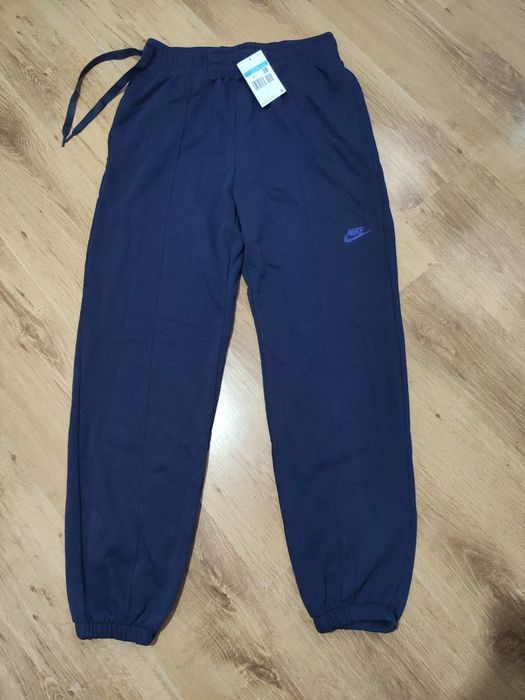 Pantaloni dama Nike mărimea M/L loose fit