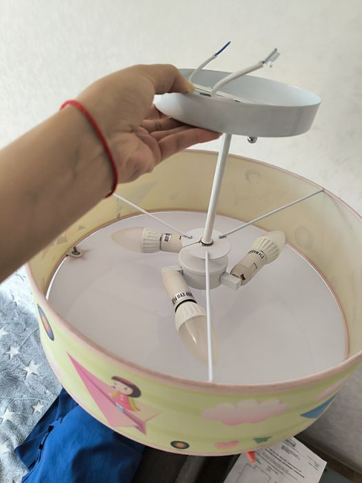 Продаётся люстра для детской комнаты