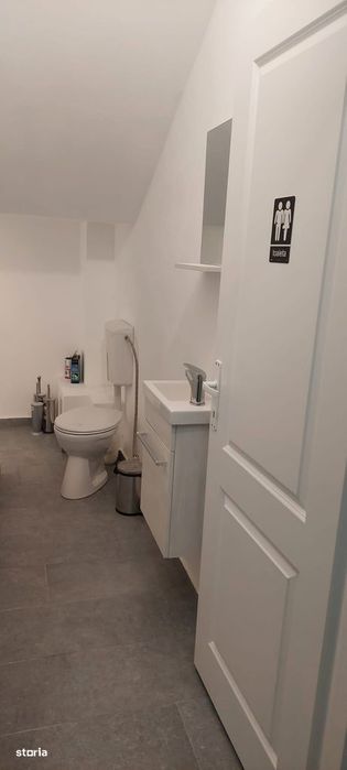 Cladire P+2 (duplex), Otopeni, potrivită pentru activitate comerciala