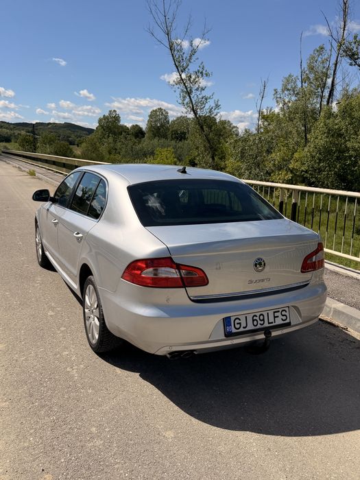 Skoda Superb 2012 2.0 TDI  DSG