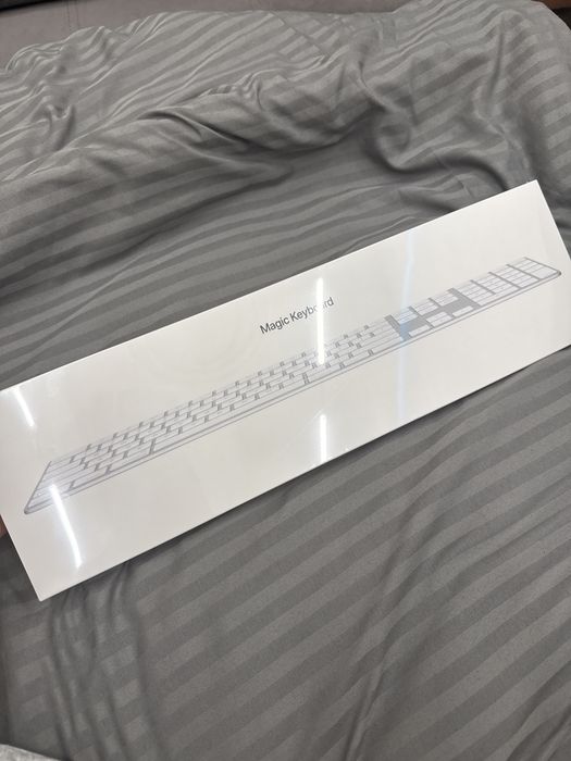 Клавитара Apple Magic keyboard with Numeric keypad