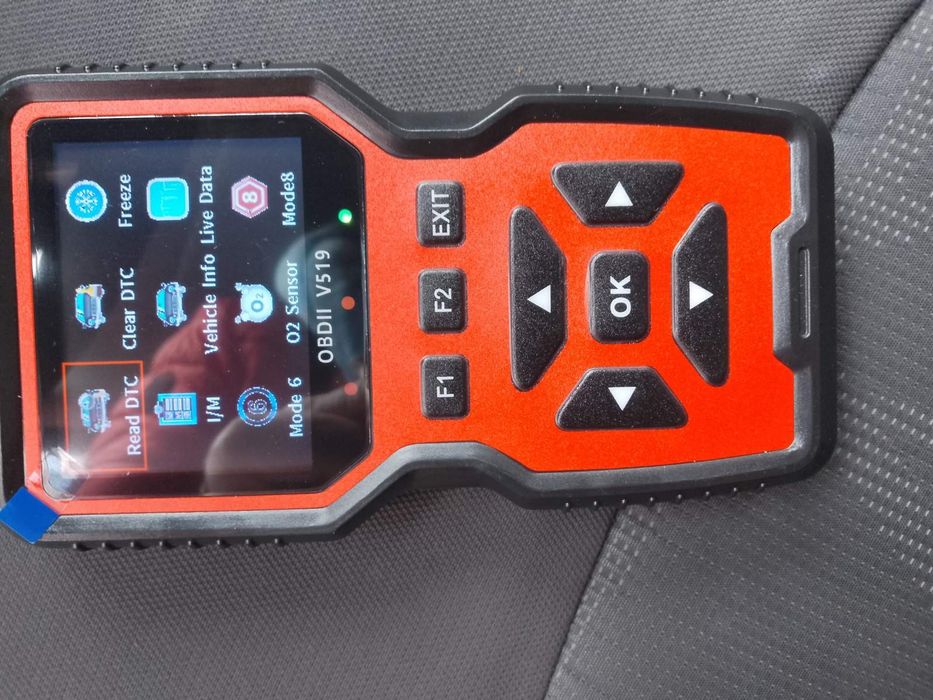 OBD2 авто диагностика четец на кодове