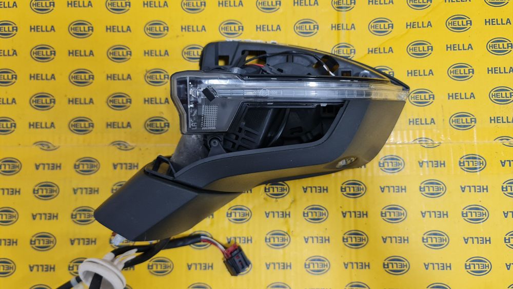 Brat oglinda stanga Seat Ateca 9 fire camera video