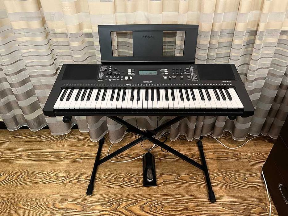 Синтезатор Yamaha PSR-E373