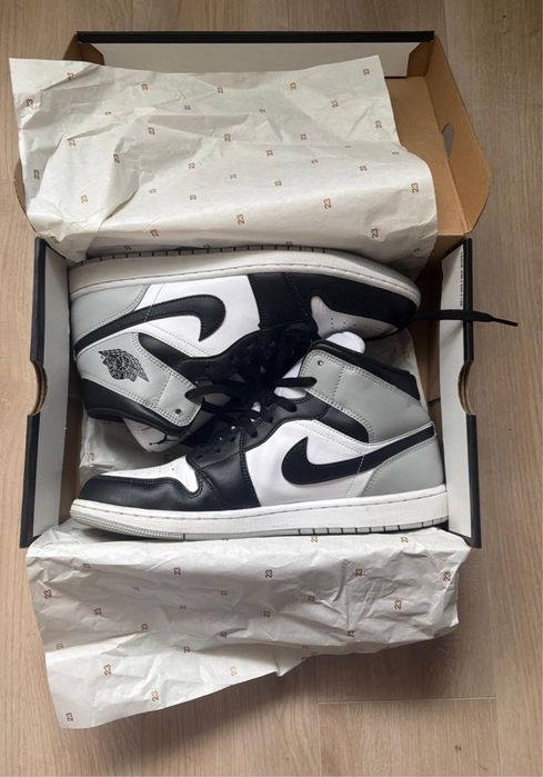 Jordan 1 MID *FULL BOX*