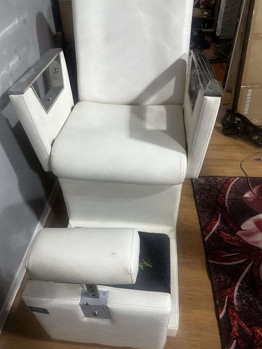 Педикюреое кресло