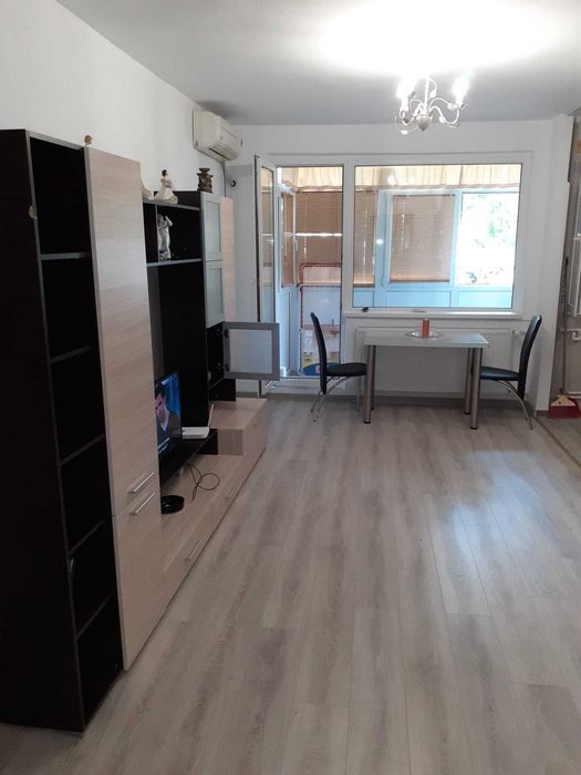 Garsonieră de închiriat