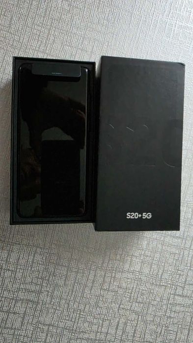 Смартфон Samsung Galaxy S20+ Plus