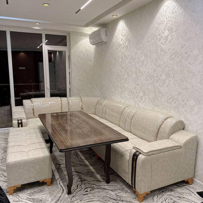 Gostinoy ugalok noviy