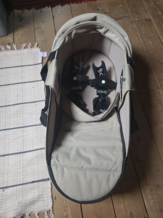Landou yoyo babyzen in stare foarte buna