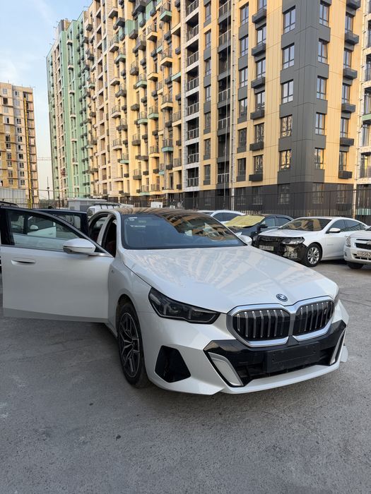 Bmw i5 40L Msport