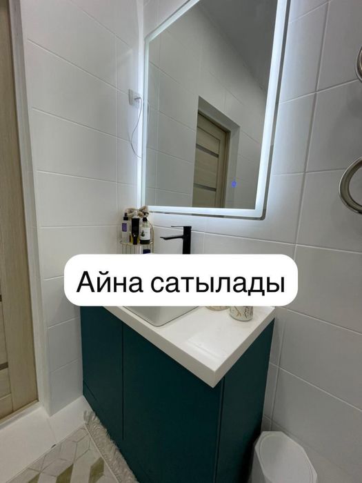 Продается прихожая и зеркало