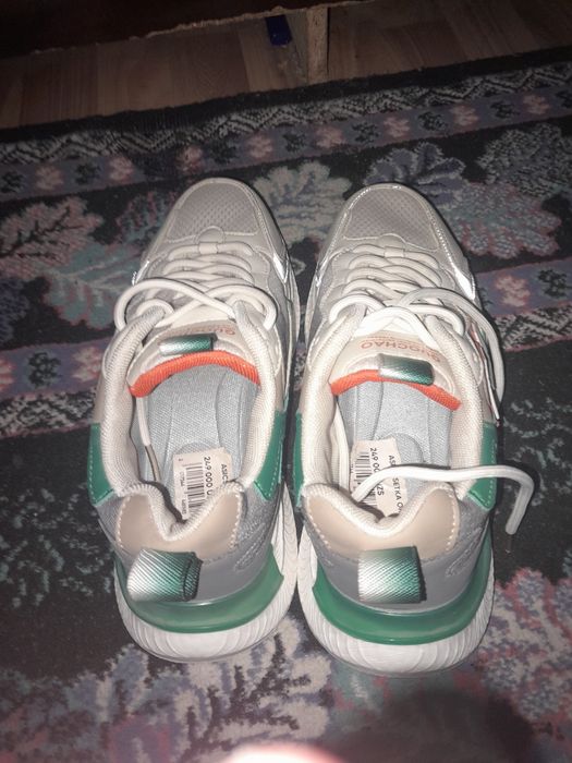 Krasovkaa Asics setka