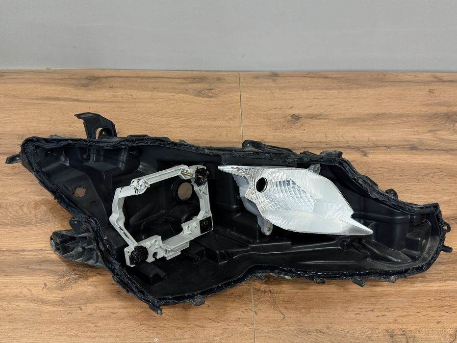 Фары на Камри 70 Америка