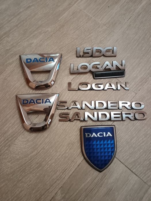 Emblema  Dacia .