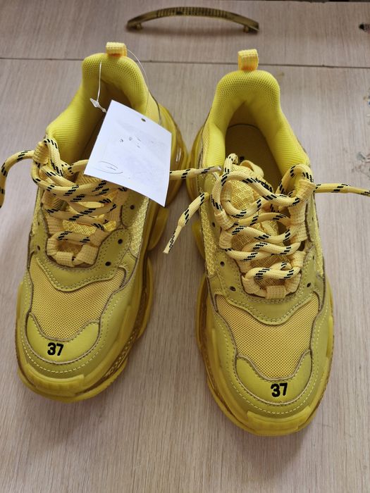 Продам кроссовка Balenciaga