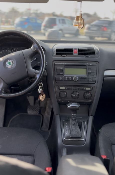 Skoda Octavia  .