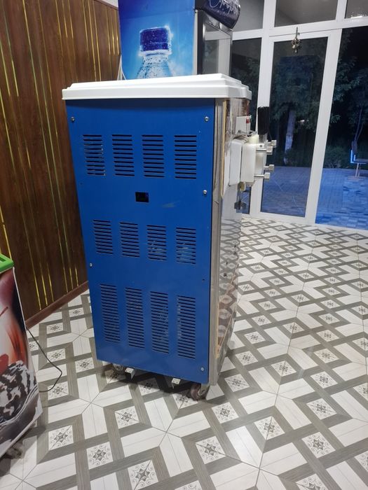 Frezer marojni aparat