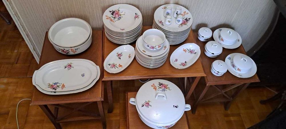 Сервиз столовый на 12 персон новый , Германия.