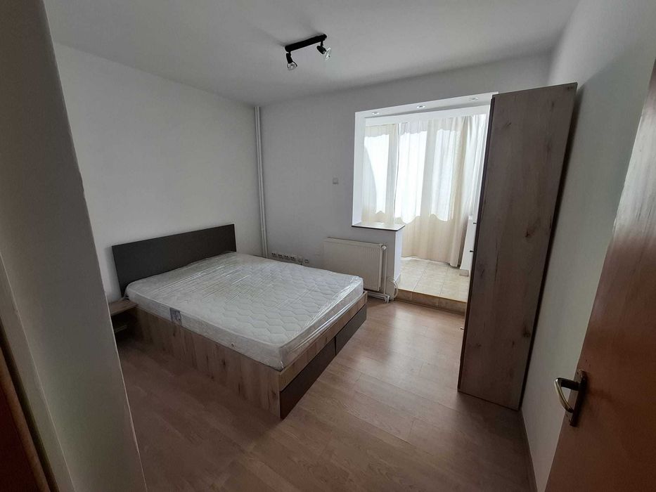 Apartament 4 camere de inchiriat semimobilat, 13 Septembrie, Marriott, 105mp