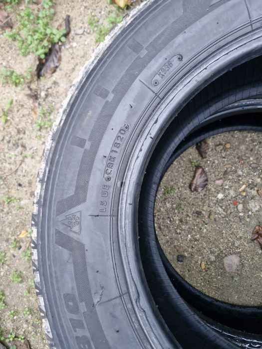 De vanzare cauciucuri