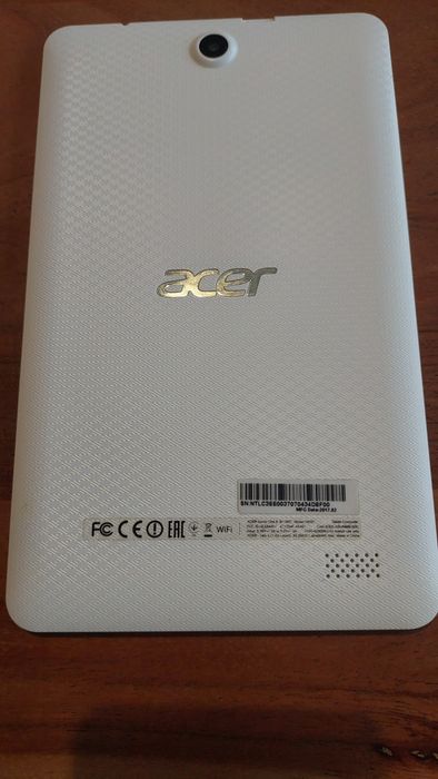 Tableta Acer B1-850 8 inch, ca nou, cu folie